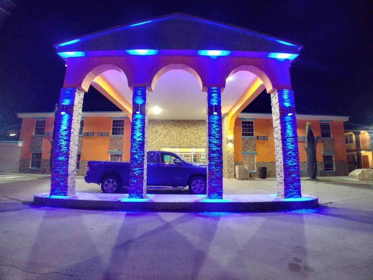 Alien Residence Inn Pecos Exterior foto